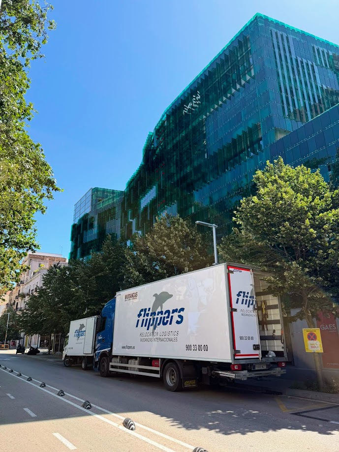 Cambio de sede corporativa: cómo elegir la fecha y reducir el impacto en clientes y plantilla